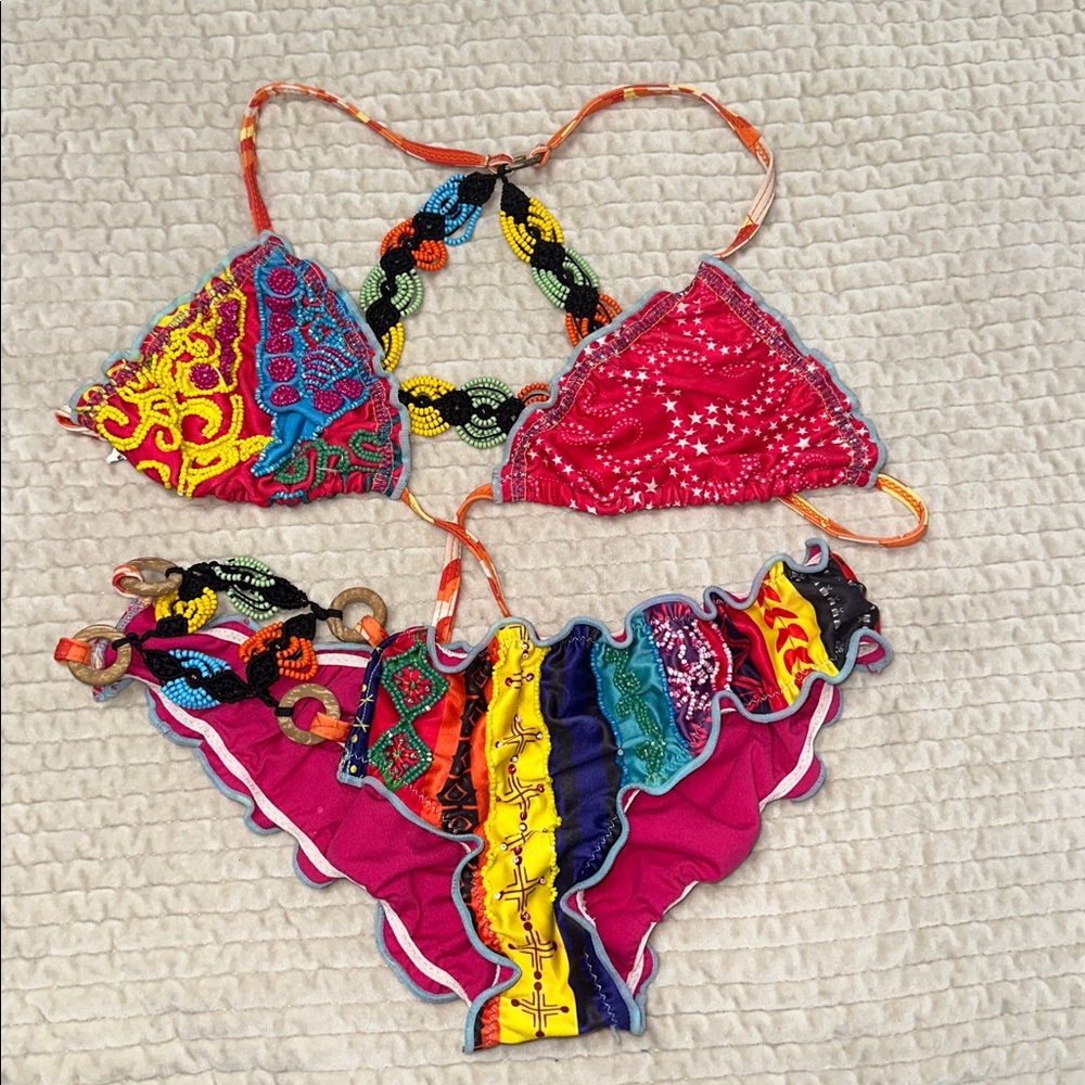 Mar de Rosas beautiful bikini